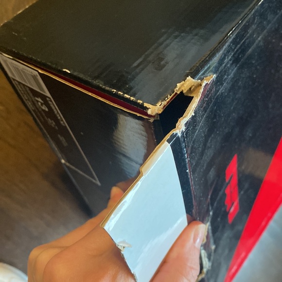 Nike LeBron 11 Miami Nights - Picture 9 of 10